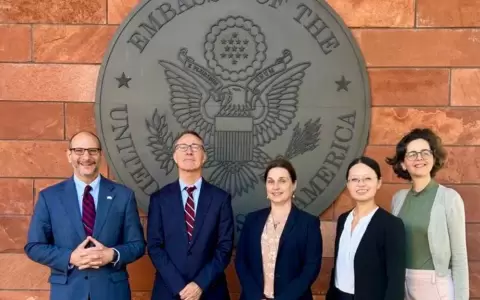 Delegaci�n encabezada por representante Adjunto de Comercio, Daniel Watson.