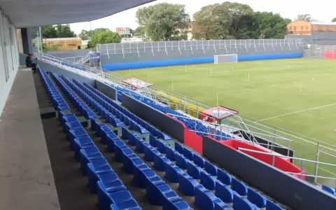 Estadio Arsenio Erico.