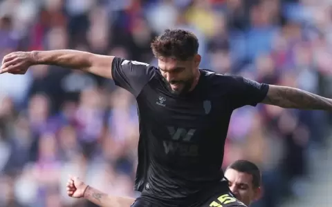 Una muralla: los n�meros de Omar Alderete ante Crystal Palace