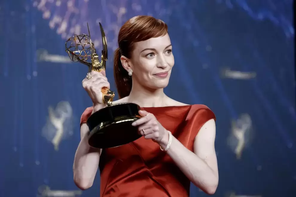 Britt Lower premiada como Mejor Actriz Principal en Serie Dramática por su papel en "Severance". (Foto: EPA)