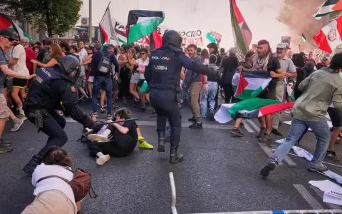 Dos personas fueron detenidas y 22 polic�as resultaron heridos durante las manifestaciones (14.09.2025)