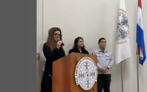 El Pan American International School hizo historia al establecer contacto directo con astronautas a bordo de la Estaci�n Espacial Internacional.