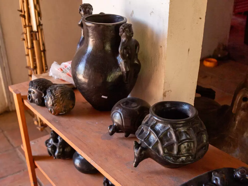 Visita a la obras de artistas de Tobat�. Cortes�a.