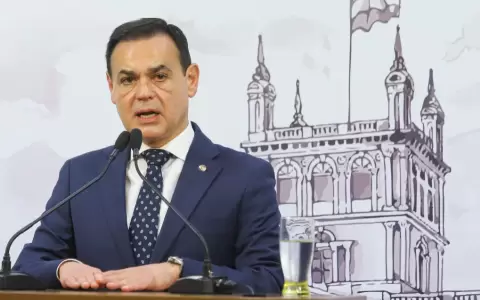 Rub�n Ram�rez, canciller nacional.