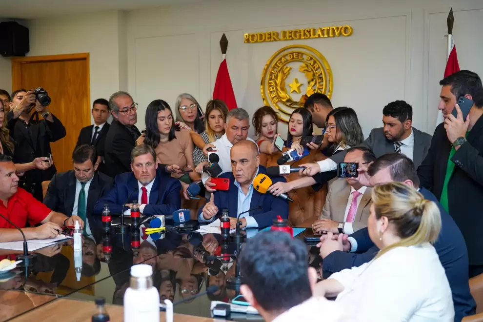 Reunión de la bancada HC en el Senado.