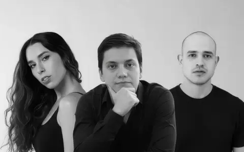 Agustina Torres, bailarina; Gustavo Lara Y Fabio Ar�ujo, violinistas.