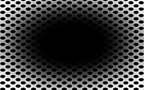 �Qu� secretos esconde un simple c�rculo negro? Mientras lo observas, parece crecer, invitarte a caer en su oscuridad infinita.