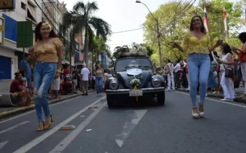 Desfile en Calle Palma.
