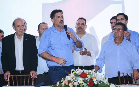 Inter�s de Cerro Porte�o en Pedro Sarabia enoja a la c�pula de Nacional