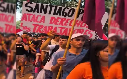 Movilizaci�n de j�venes que reclaman derechos b�sicos.