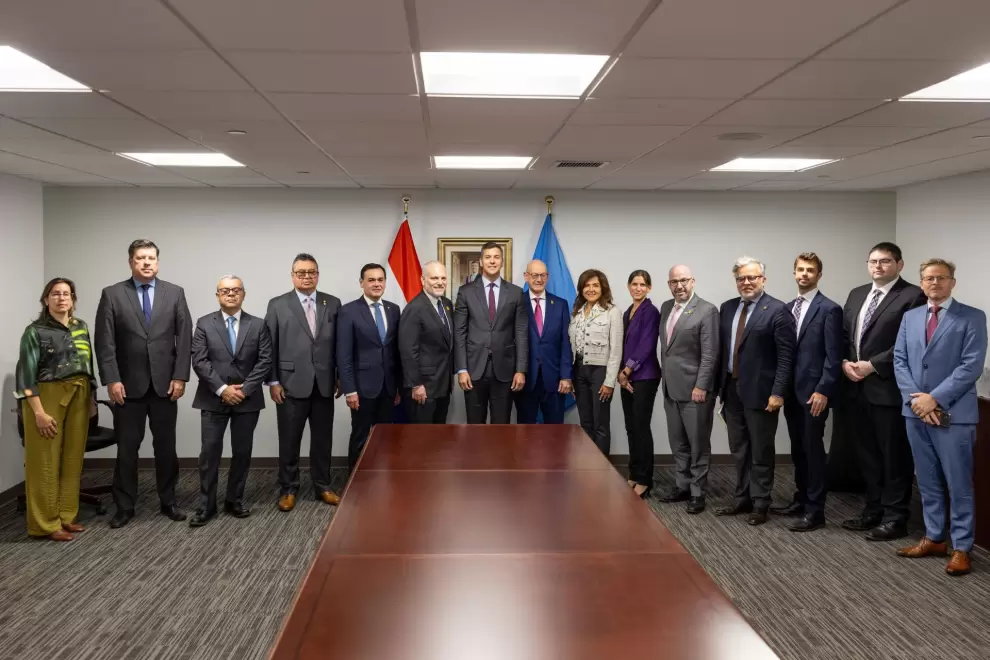 Gira de Santiago Pe�a en Nueva York con autoridades jud�as.