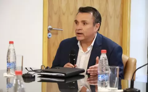 Carlos Ben�tez, director de El Observador.