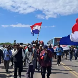 Ind�genas endurecen protestas en 15 distritos y exigen destituci�n del presidente del INDI