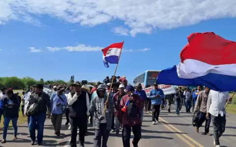 La movilizaci�n ind�gena tambi�n se desarroll� en Pozo Colorado.