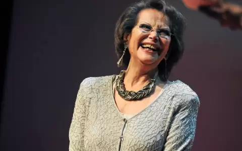 Claudia Cardinale en la ceremonia de entrega de premios Prix Lumi�res en Par�s en 2013.