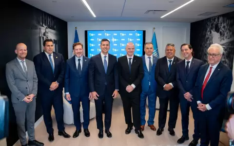 Conmebol oficializa propuesta a la FIFA de un Mundial 2030 con 64 selecciones