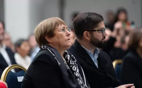 Michelle Bachellet y Gabriel Boric.