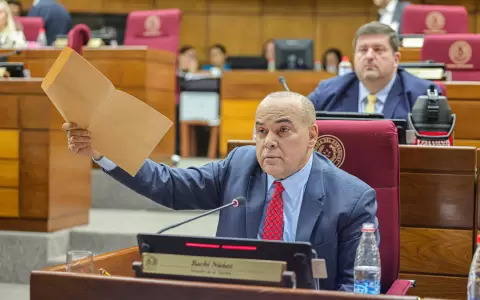 Basilio "Bachi" N��ez.