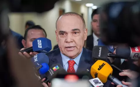 Basilio "Bachi" N��ez.