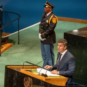 Frente Guasu acusa al gobierno de Peña de traicionar la tradición diplomática con su voto contra Cuba
