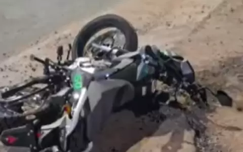 Accidente de moto se cobr� la vida de una joven en la ex Curva de la Muerte.