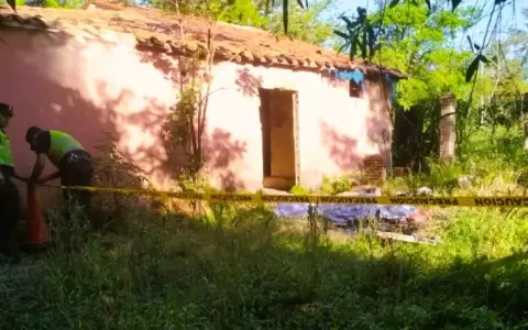 Vivienda donde fue encontrado el cuerpo del hombre de 37 a�os.