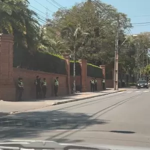 "Aparatoso y ridículo": Filizzola cuestiona despliegue policial en vivienda de Cartes