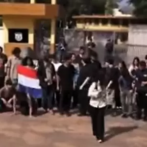 Generación Z mantiene vigilia frente a la Agrupación Especializada