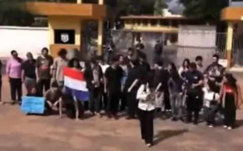 Vigilia frente a la Agrupaci�n Especializada.