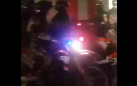Agentes del Grupo Lince en la manifestaci�n GenZ Py.