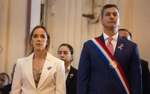 Santiago Pe�a junto a su esposa la primera dama de la Naci�n, Leticia Ocampos.