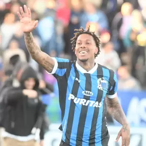 ¿Por cuántos años es el contrato que Olimpia busca con Abel Hernández?