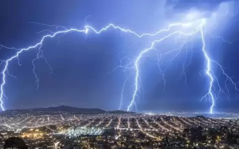 Se esperan lluvias intensas, r�fagas de viento de hasta 80 km/h y posible ca�da de granizos.