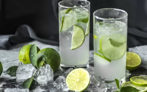 Caipirinha.