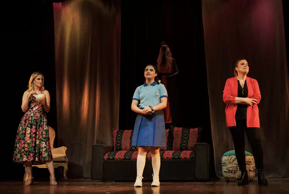 Puesta en escena de la obra "Domesticadas. El origen", dirigida por Nelson de Santaní. (foto: Dani González)
