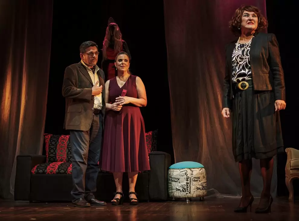Puesta en escena de la obra "Domesticadas. El origen", dirigida por Nelson de Santaní. (foto: Dani González)