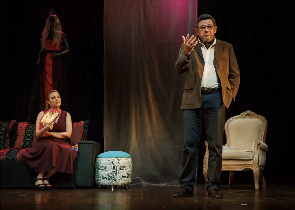 Puesta en escena de la obra "Domesticadas. El origen", dirigida por Nelson de Santaní. (foto: Dani González)