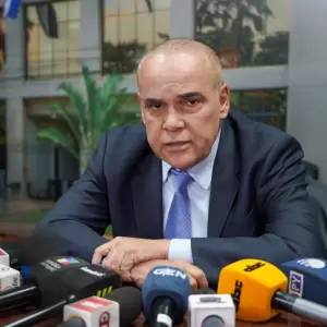 "En pol�tica no se puede descartar nada", dice Bachi N��ez sobre una posible reforma constitucional