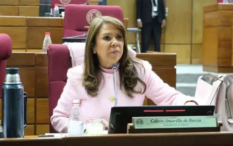 Celeste Amarilla.