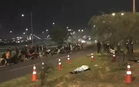 El siniestro ocurri� en la zona del parque lineal de la Costanera, donde el motociclista perdi� la vida de forma instant�nea.