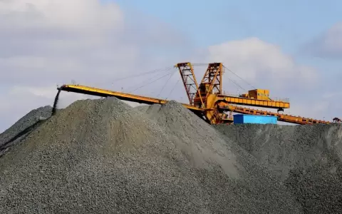 China posee un 49% de las tierras raras del planeta (unos 44 millones de toneladas) y controla m�s del 70% de la producci�n mundial.