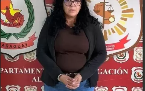 Tras ser detenida, la funcionaria fue evaluada en el Hospital Regional y trasladada a la Comisar�a de Mujeres.