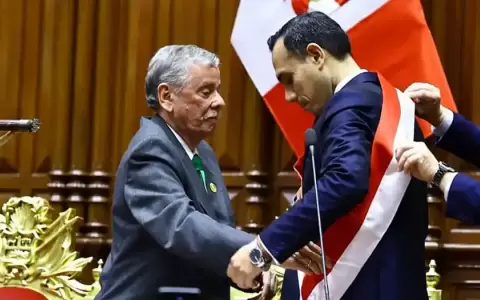 Jos� Jer� era presidente del Congreso de Per�, hasta que la destituci�n de Dina Boluarte lo coloc� en la presidencia interina del pa�s.