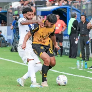 Sonr�e Cerro Porte�o: Sportivo Ameliano estropea el aniversario 122 a Guaran�