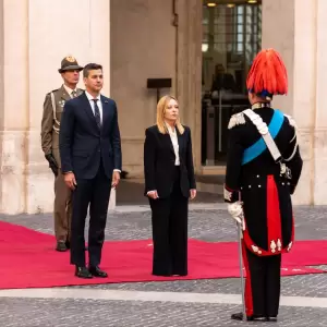 Pe�a llega a Roma para iniciar agenda de reuniones pol�ticas y econ�micas