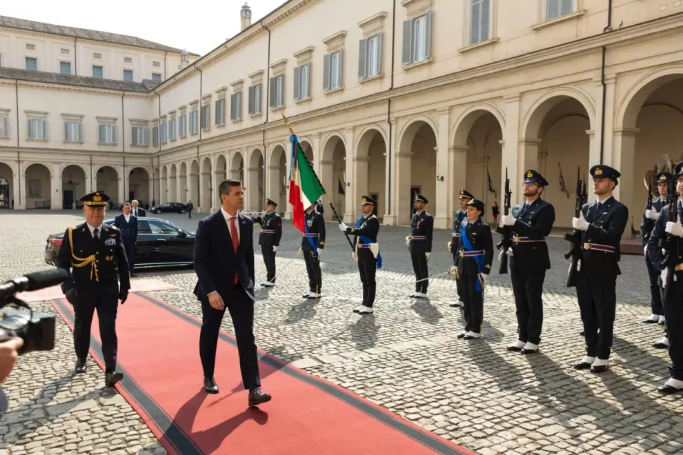 Santiago Pe�a llegando a Italia.