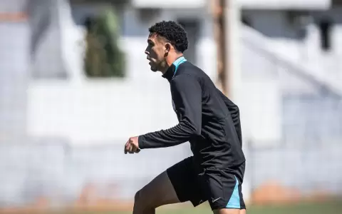 Gustavo Vargas, zaguero central de Olimpia.