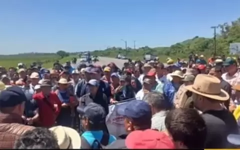 Agricultores exigen controles m�s estrictos para frenar el contrabando de papa y cebolla.