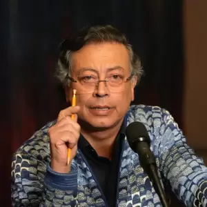 Colombia responde a Noboa con aranceles del 30% y suspendiendo la venta de energ�a a Ecuador
