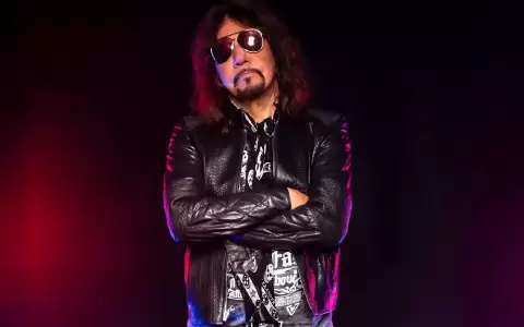 Paul Daniel "Ace" Frehley.